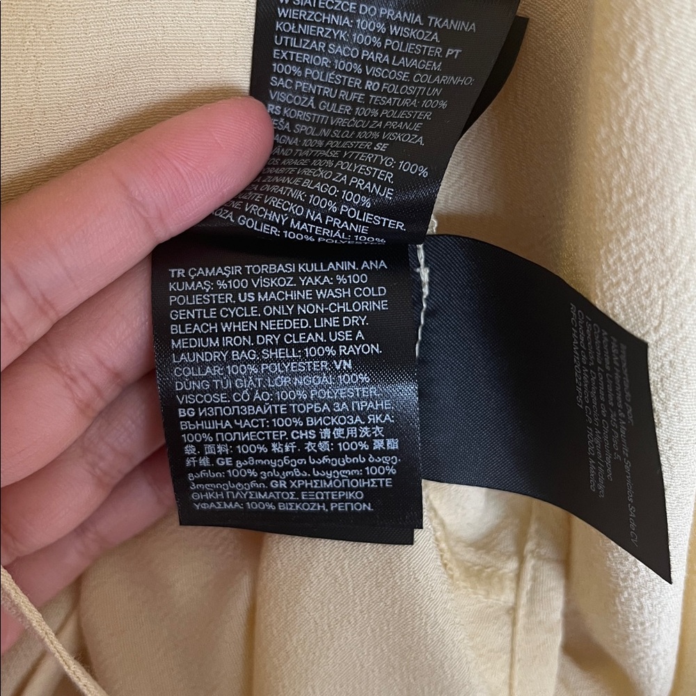 Viral H&M blouse Spring 2025 - Picture 13 of 13